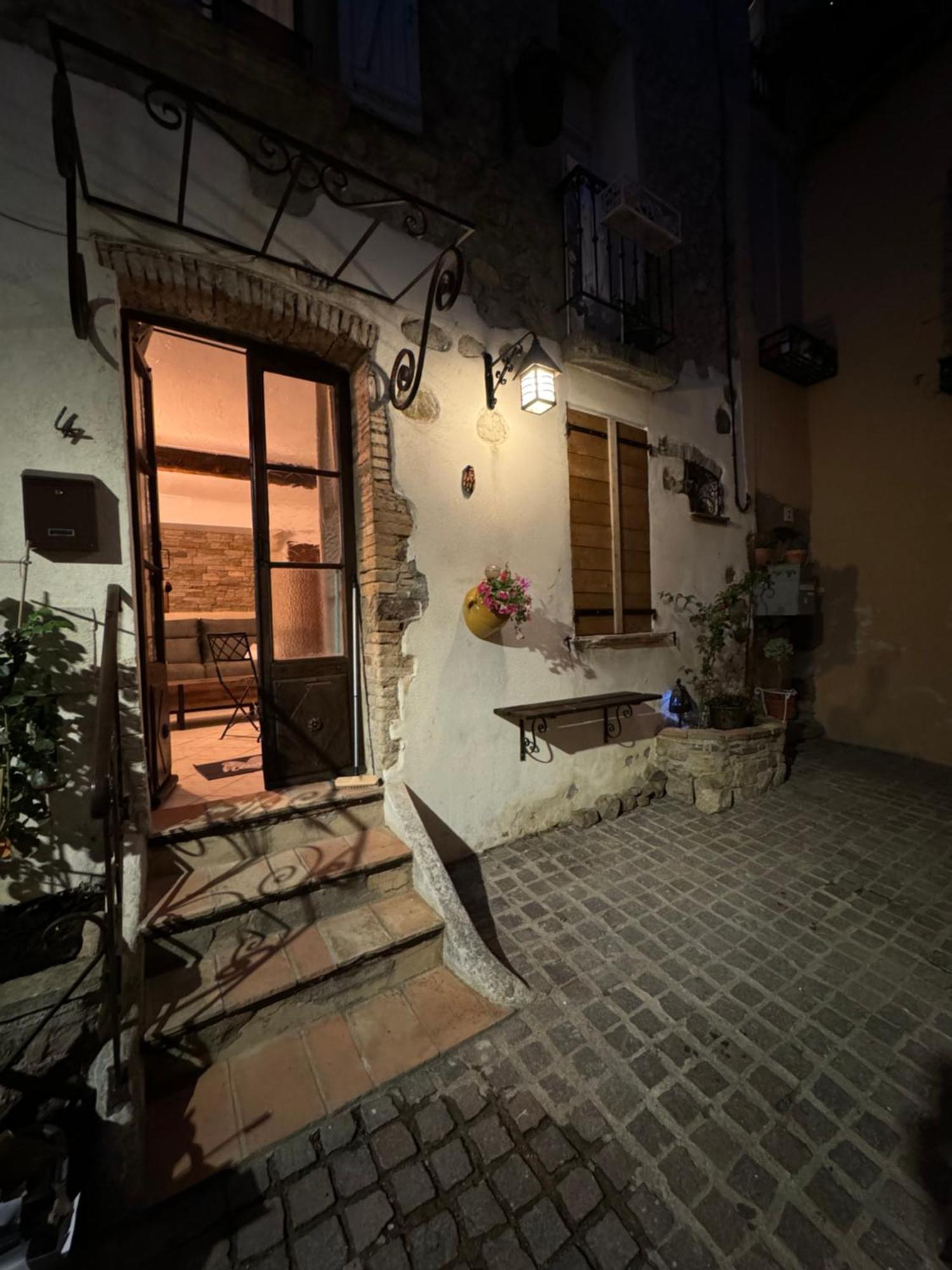 Ferienwohnung Chez Kay Roquebrune-sur Argens Exterior foto