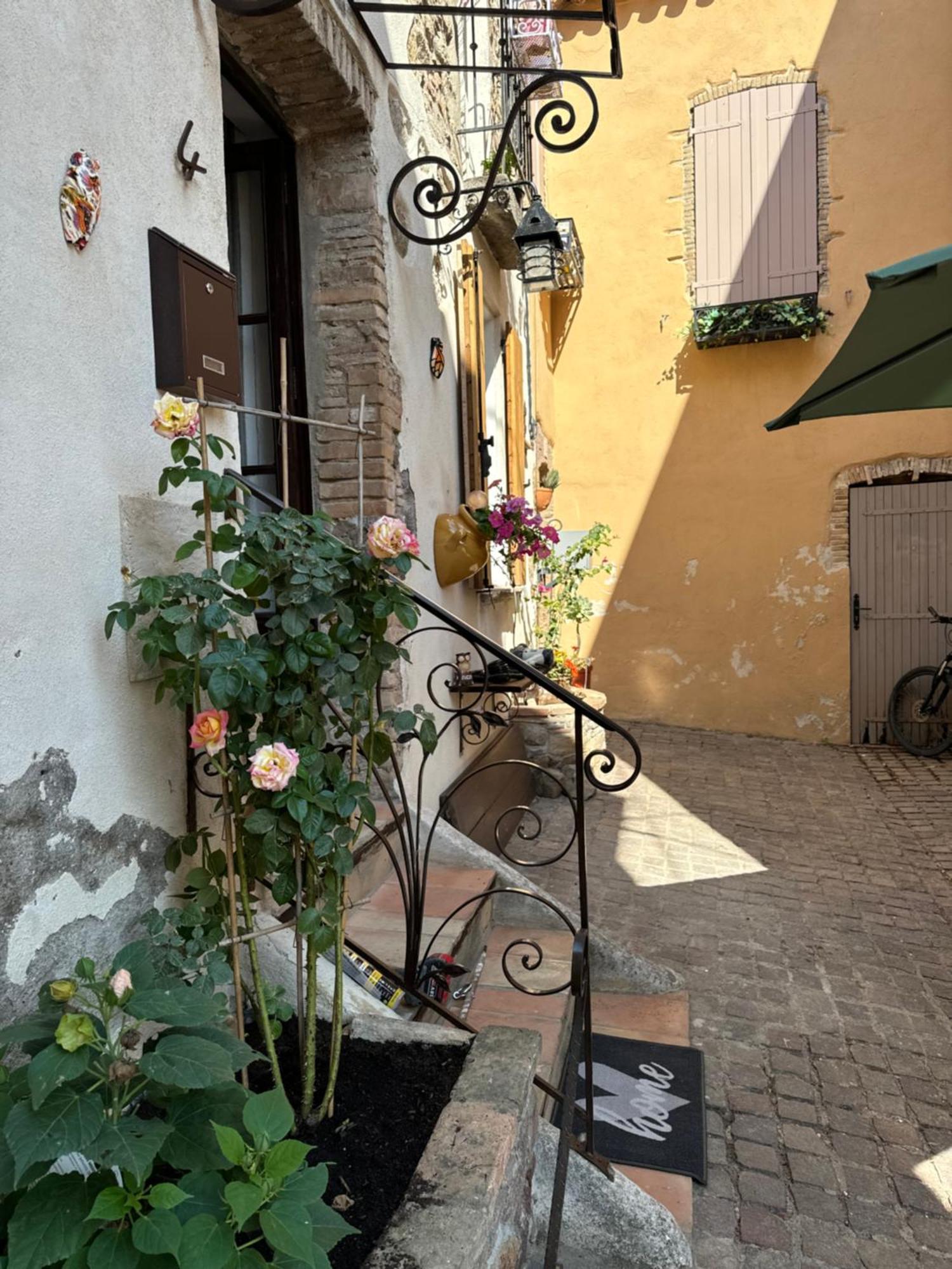 Ferienwohnung Chez Kay Roquebrune-sur Argens Exterior foto