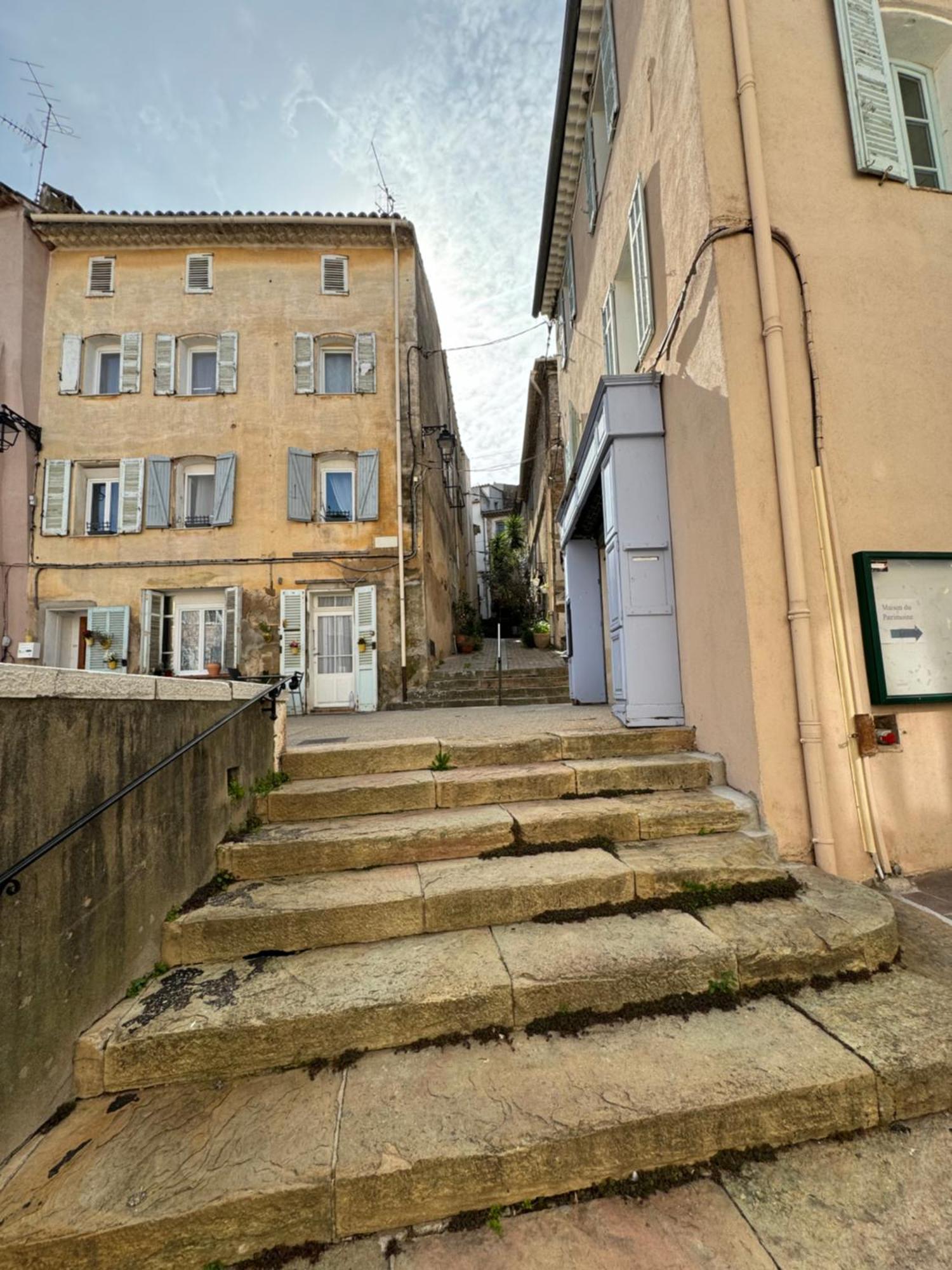 Ferienwohnung Chez Kay Roquebrune-sur Argens Exterior foto