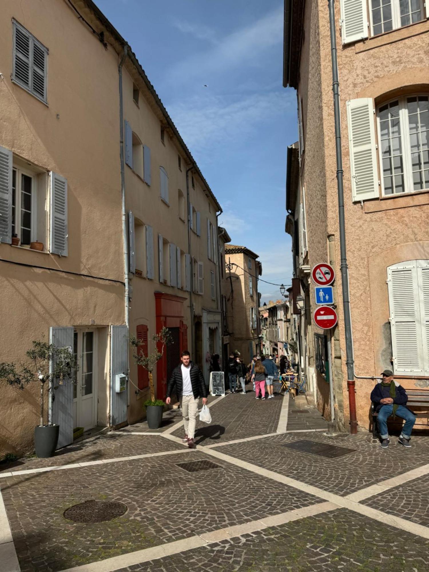 Ferienwohnung Chez Kay Roquebrune-sur Argens Exterior foto